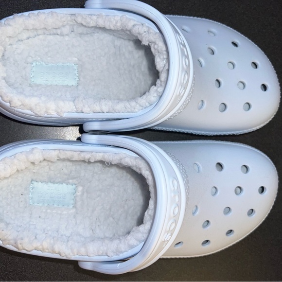 crocs - Picture 2 of 4